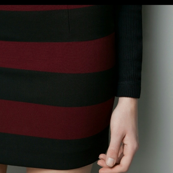 Zara red and black striped mini skirt - Picture 3 of 7